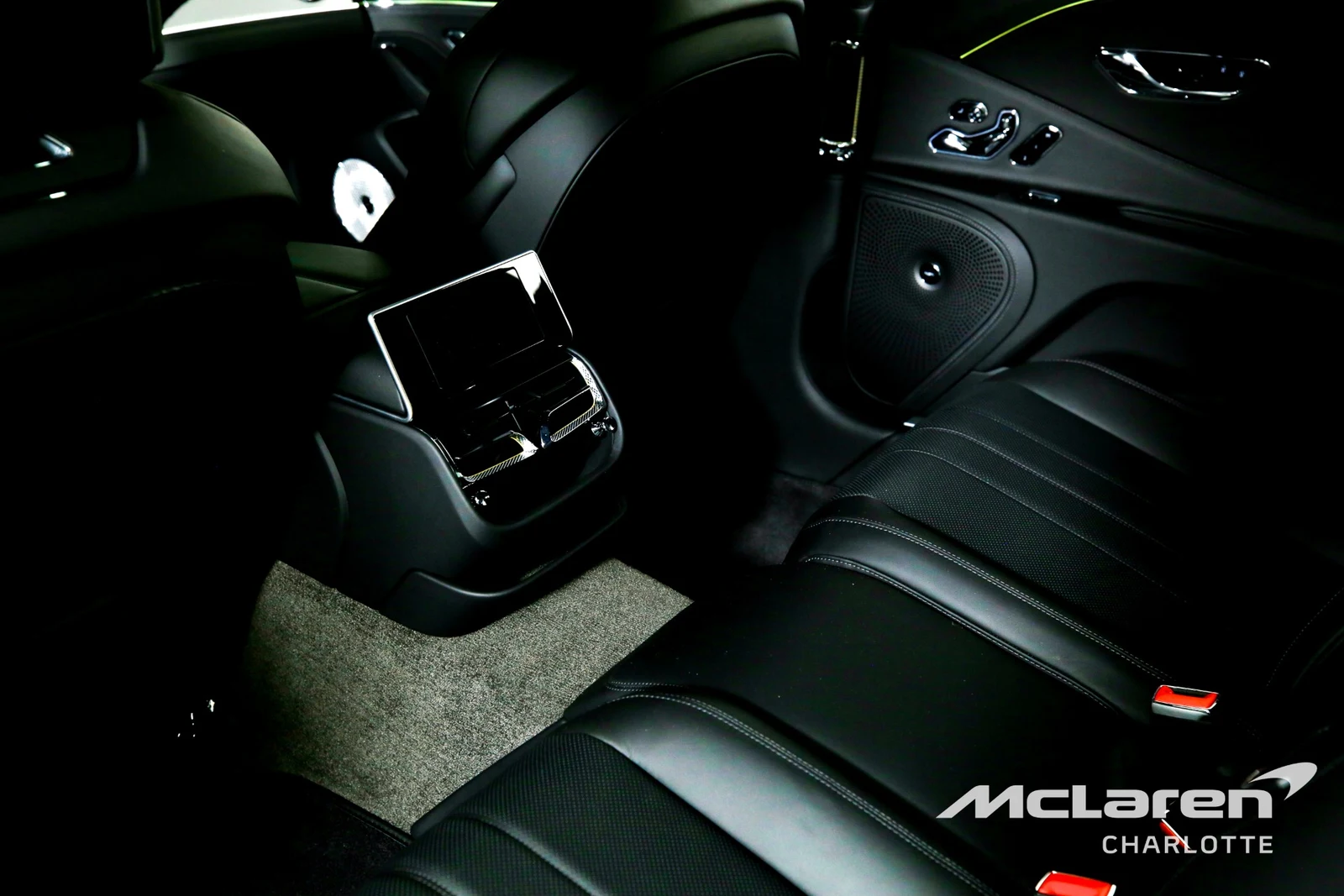 2025 Bentley Flying Spur Black Edition, 14/29