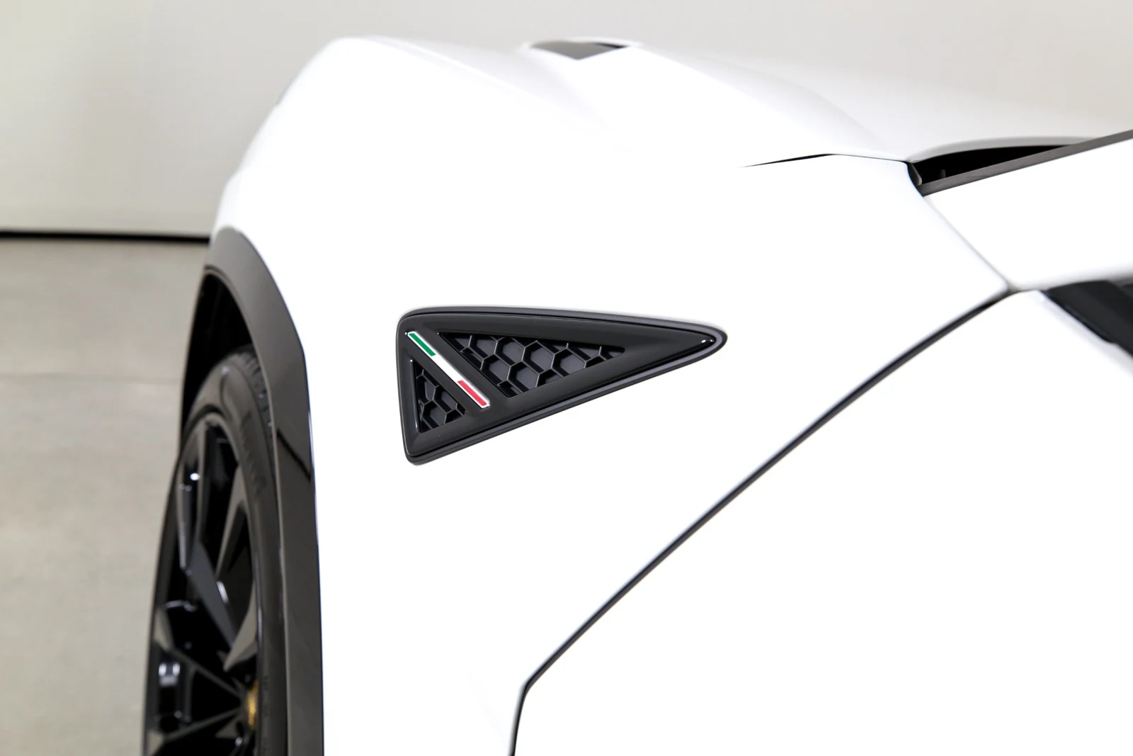 2023 Lamborghini Urus S Pearl Capsule, 28/29