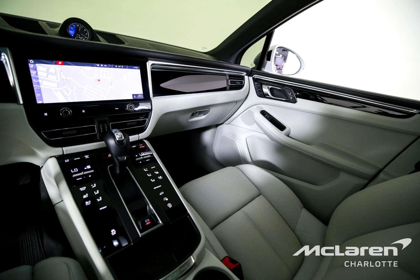 2024 Porsche Macan, 11/29