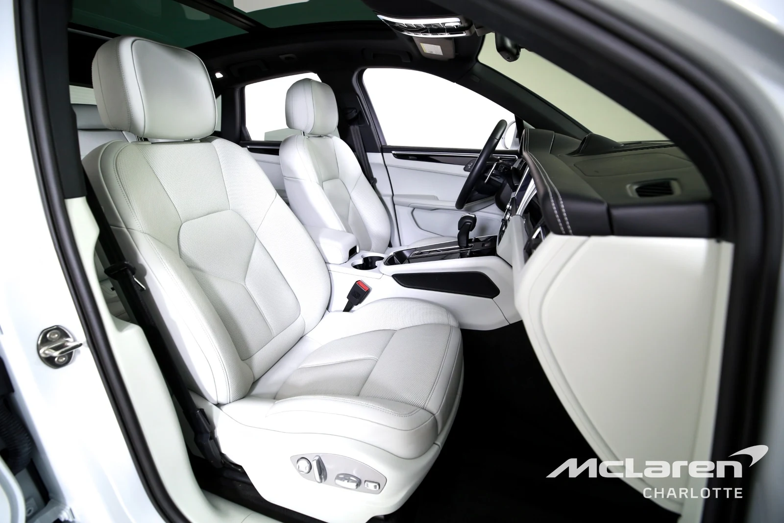 2024 Porsche Macan, 19/29
