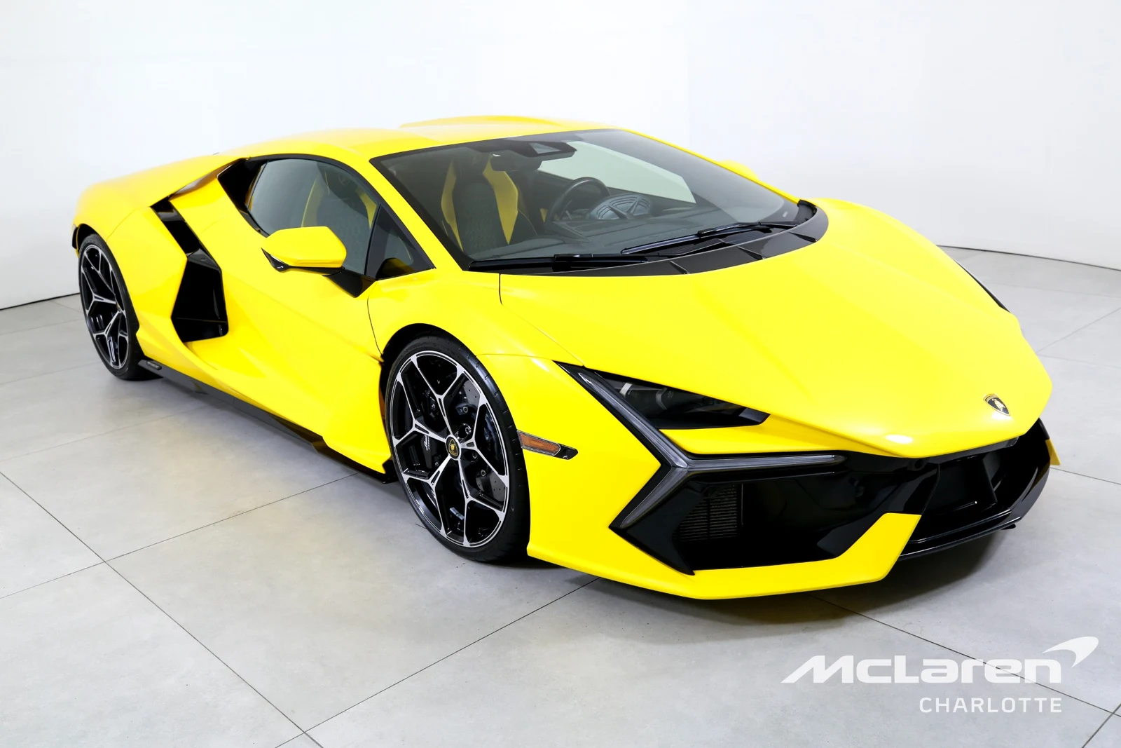 2025 Lamborghini Revuelto, 2/30