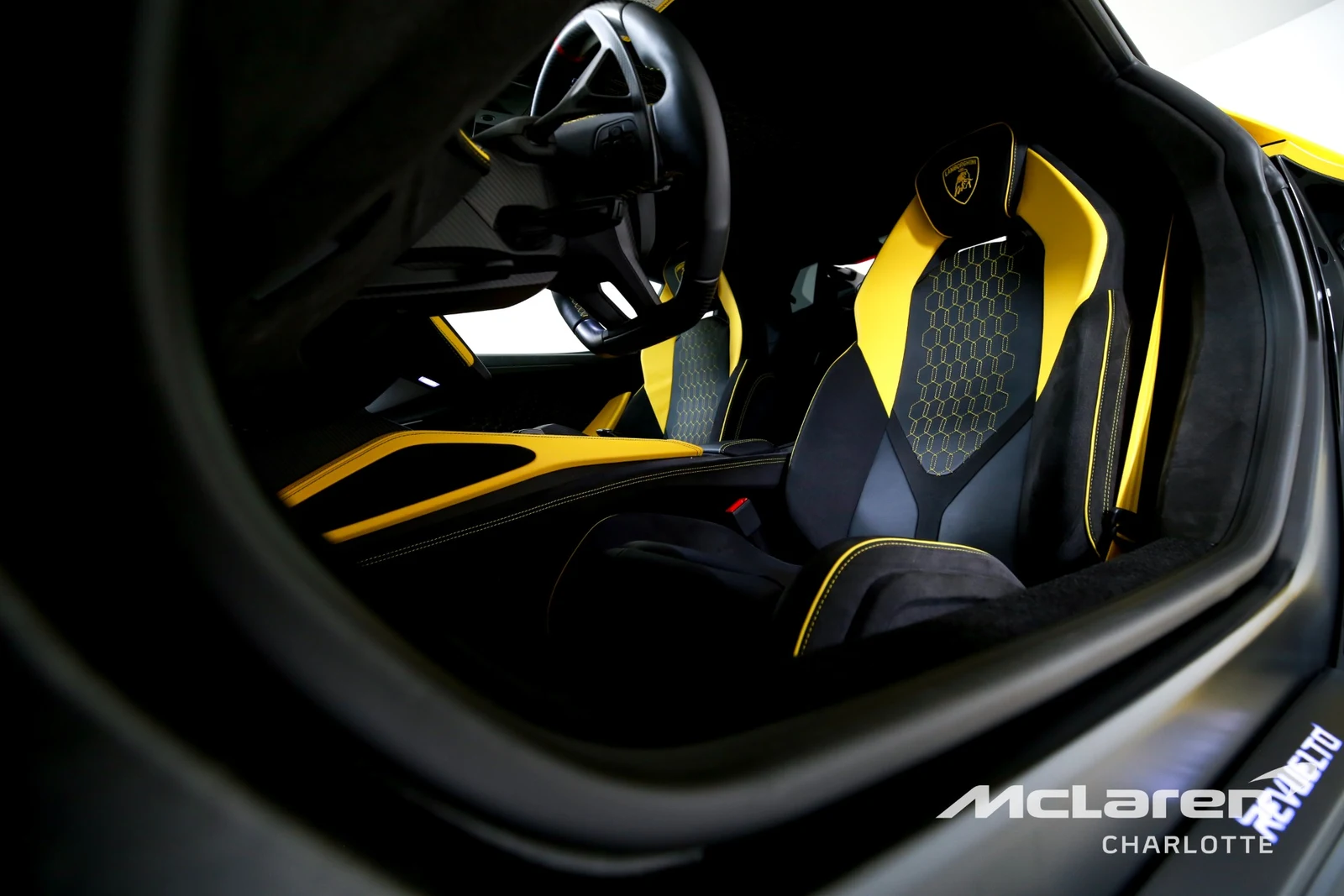 2025 Lamborghini Revuelto, 11/30
