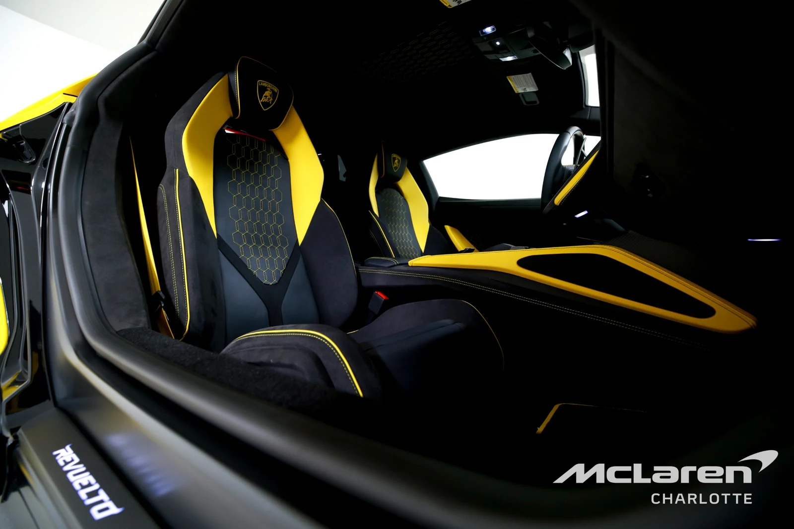 2025 Lamborghini Revuelto, 18/30