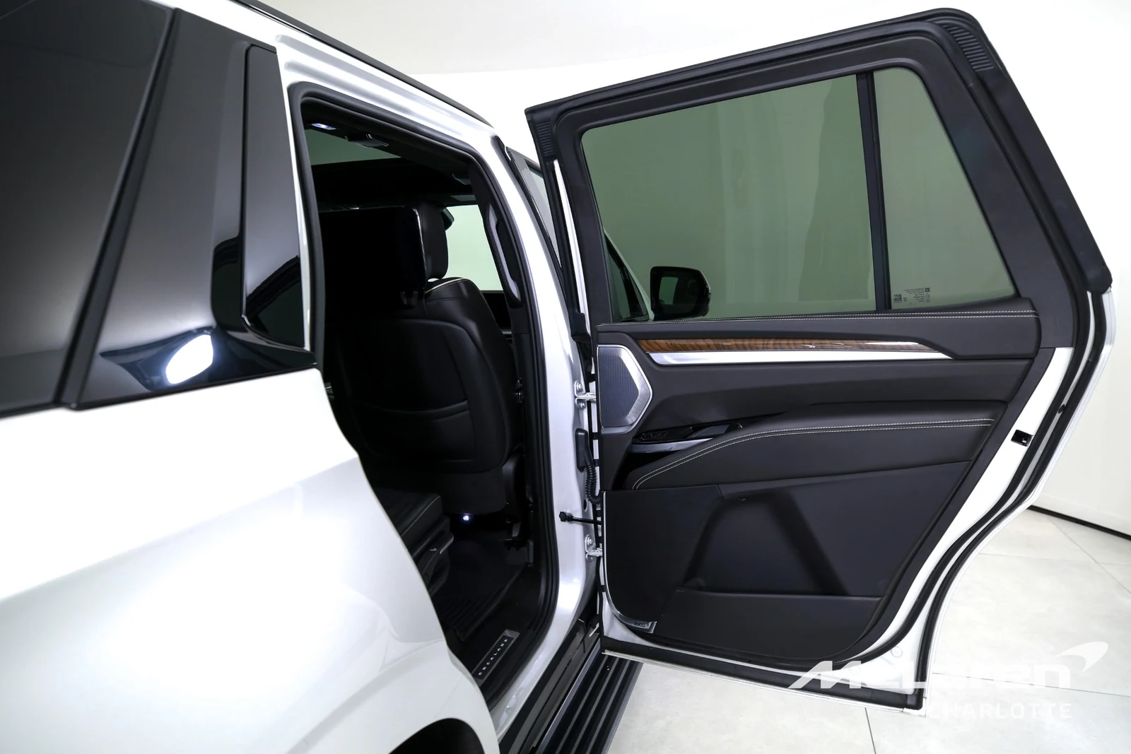 2025 Cadillac Escalade Sport Platinum, 17/30