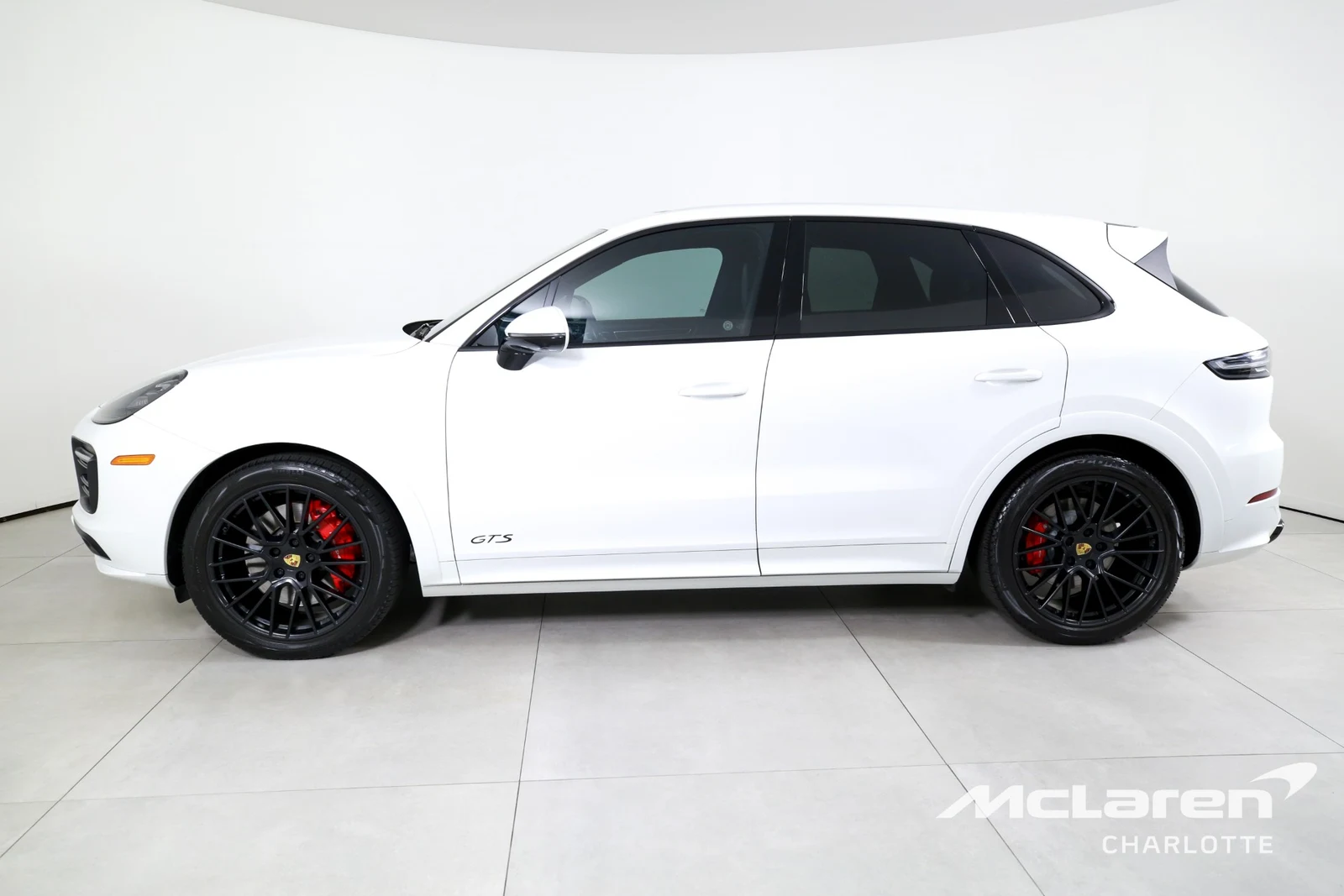 2021 Porsche Cayenne GTS, 3/30