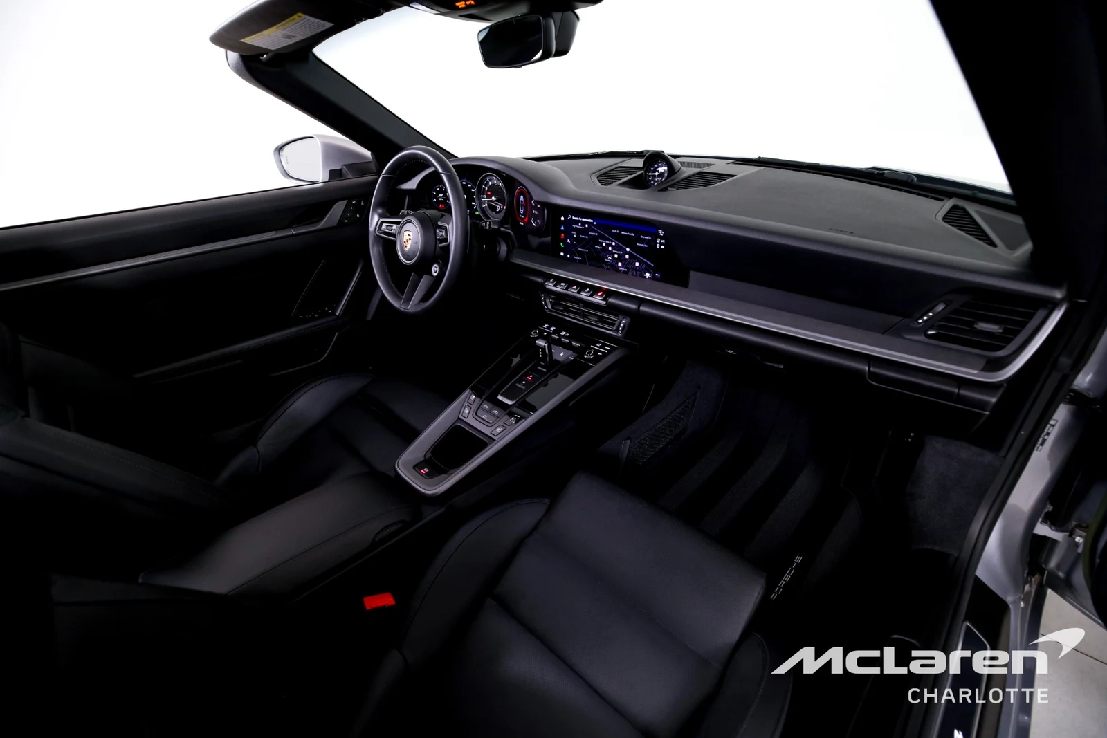 2023 Porsche 911 Carrera Cabriolet, 21/30