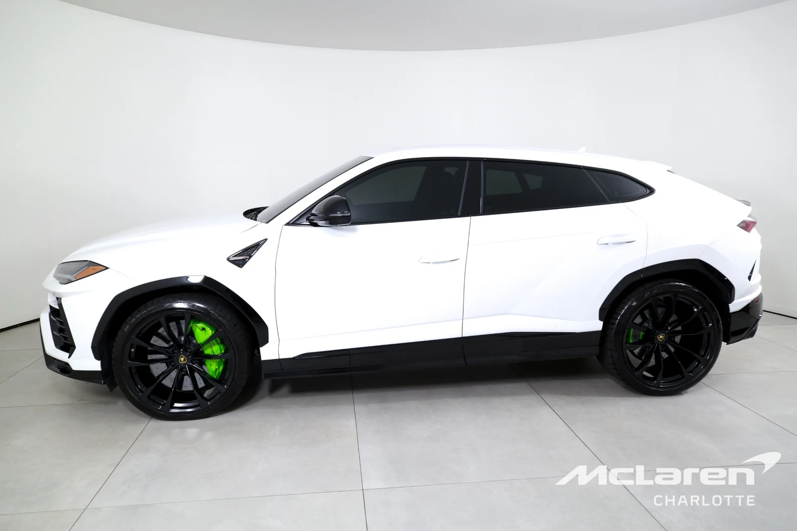 2022 Lamborghini Urus, 3/29