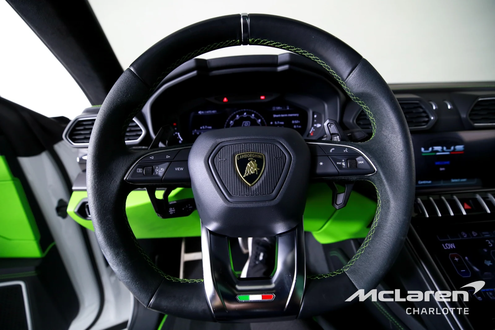 2022 Lamborghini Urus, 9/29