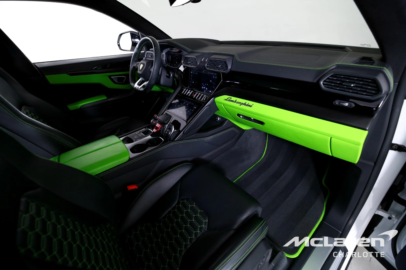 2022 Lamborghini Urus, 19/29