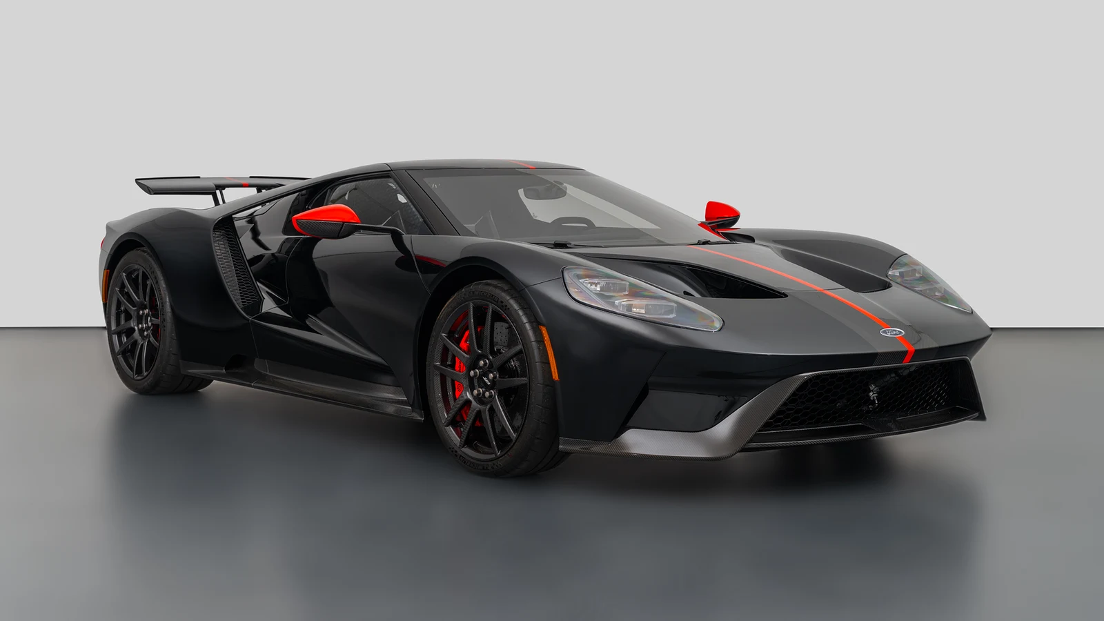 Shadow Black Ford GT Carbon Series, full front three-quarter view