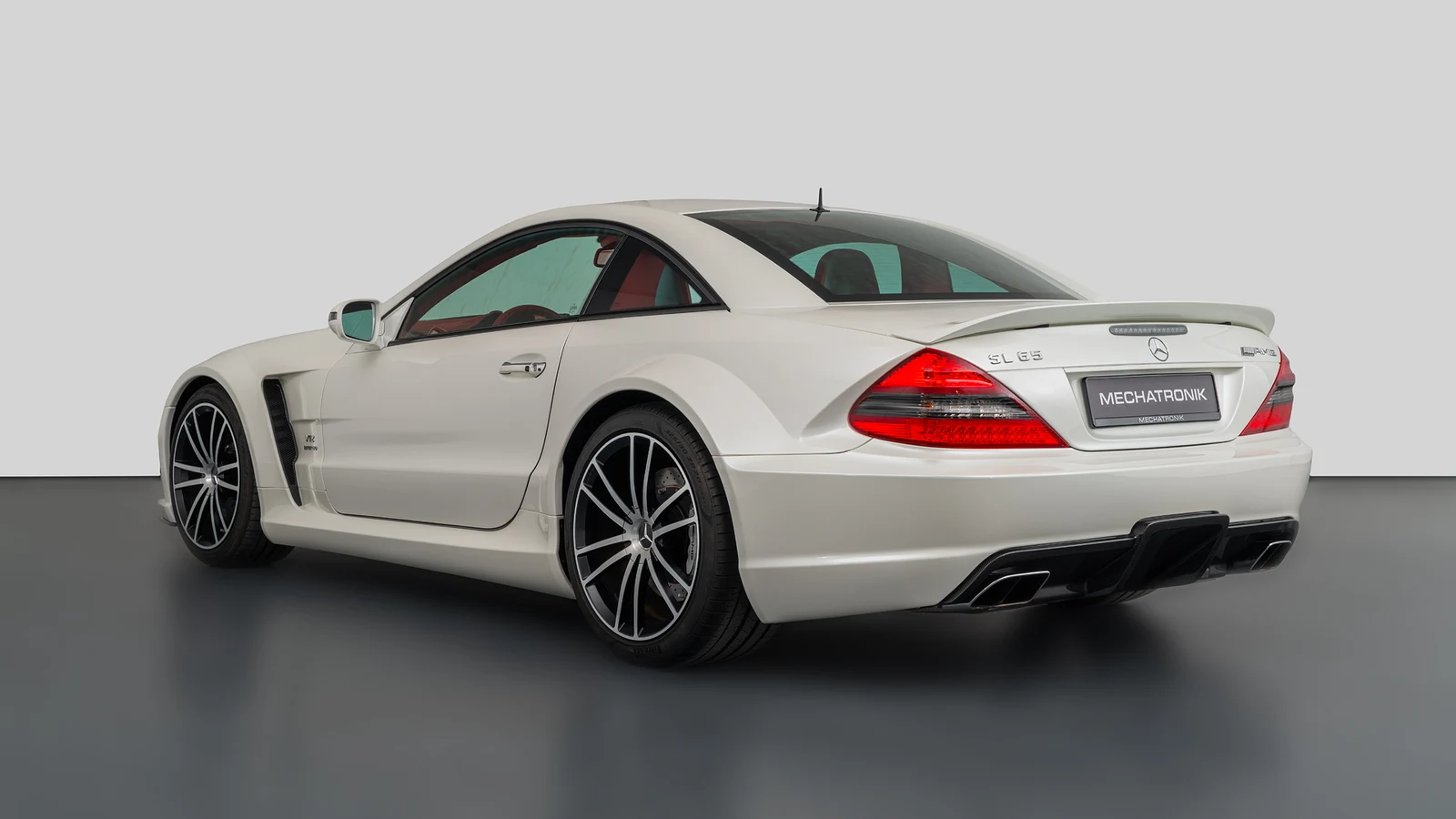 Mercedes-AMG SL 65 Black Series, 2/10