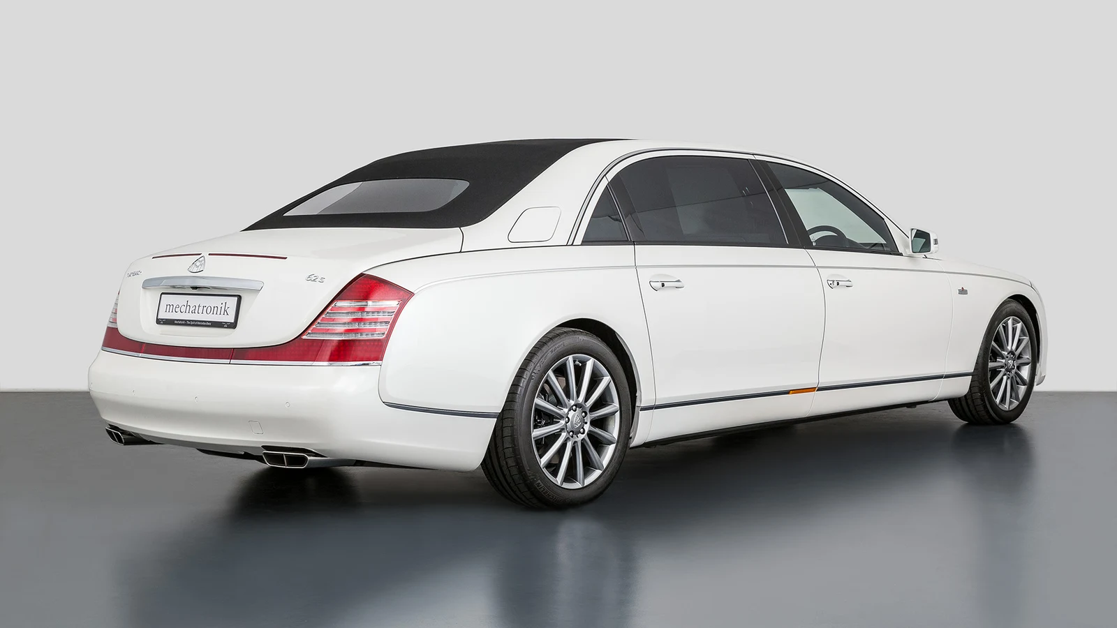 Maybach 62 S Landaulet, 4/10