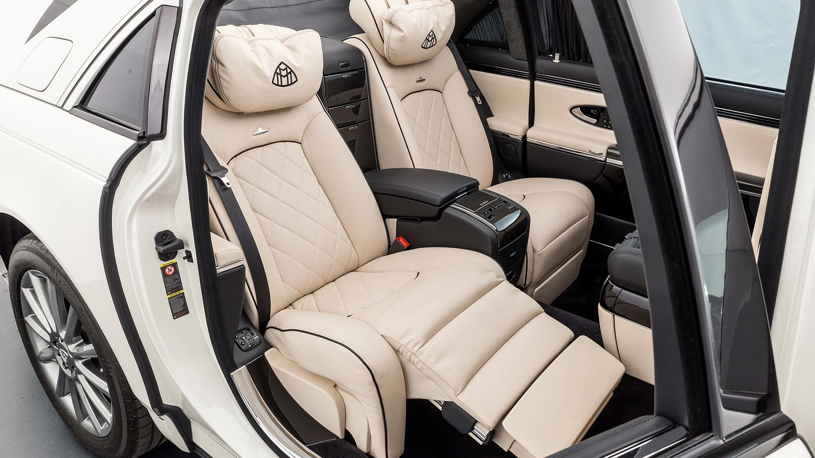 Maybach 62 S Landaulet, 8/10