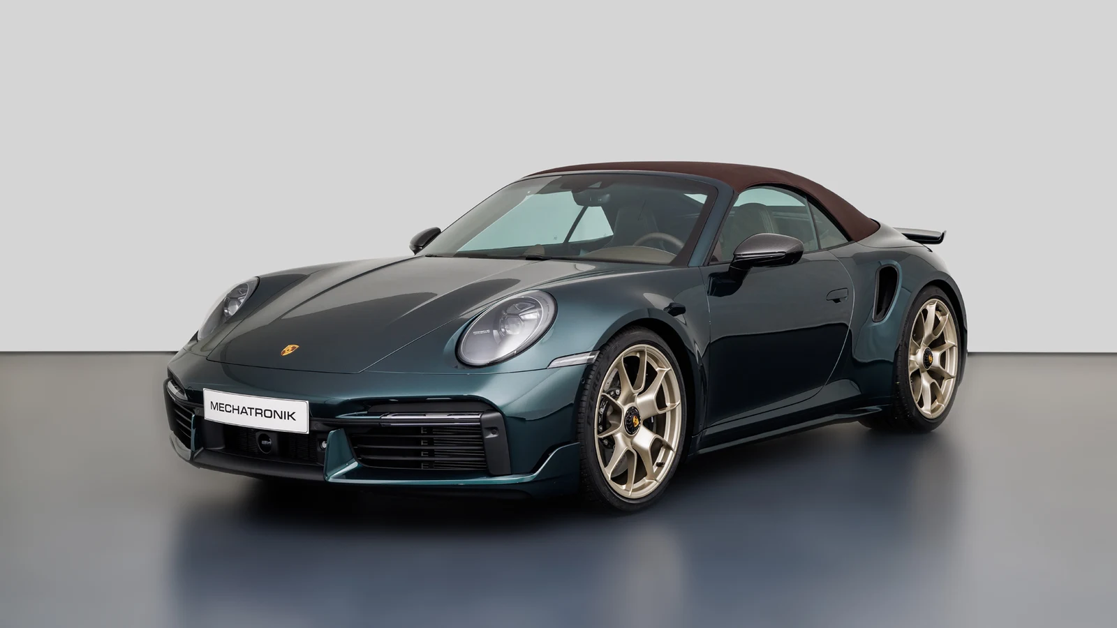Porsche 911 Turbo S Cabriolet (992), 3/10
