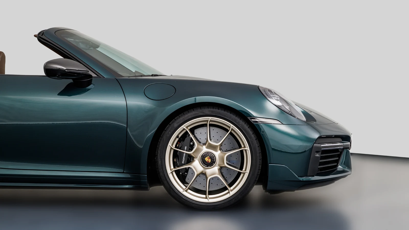 Porsche 911 Turbo S Cabriolet (992), 6/10