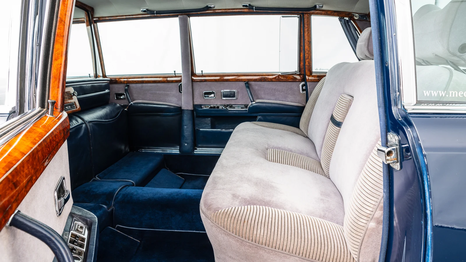 Mercedes-Benz 600 Pullman (W100), 8/10