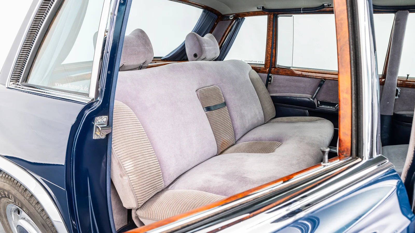 Mercedes-Benz 600 Pullman (W100), 9/10