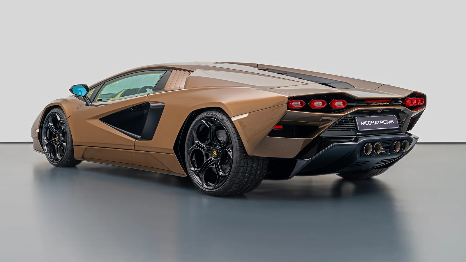 Lamborghini Countach LPI 800-4, 2/10