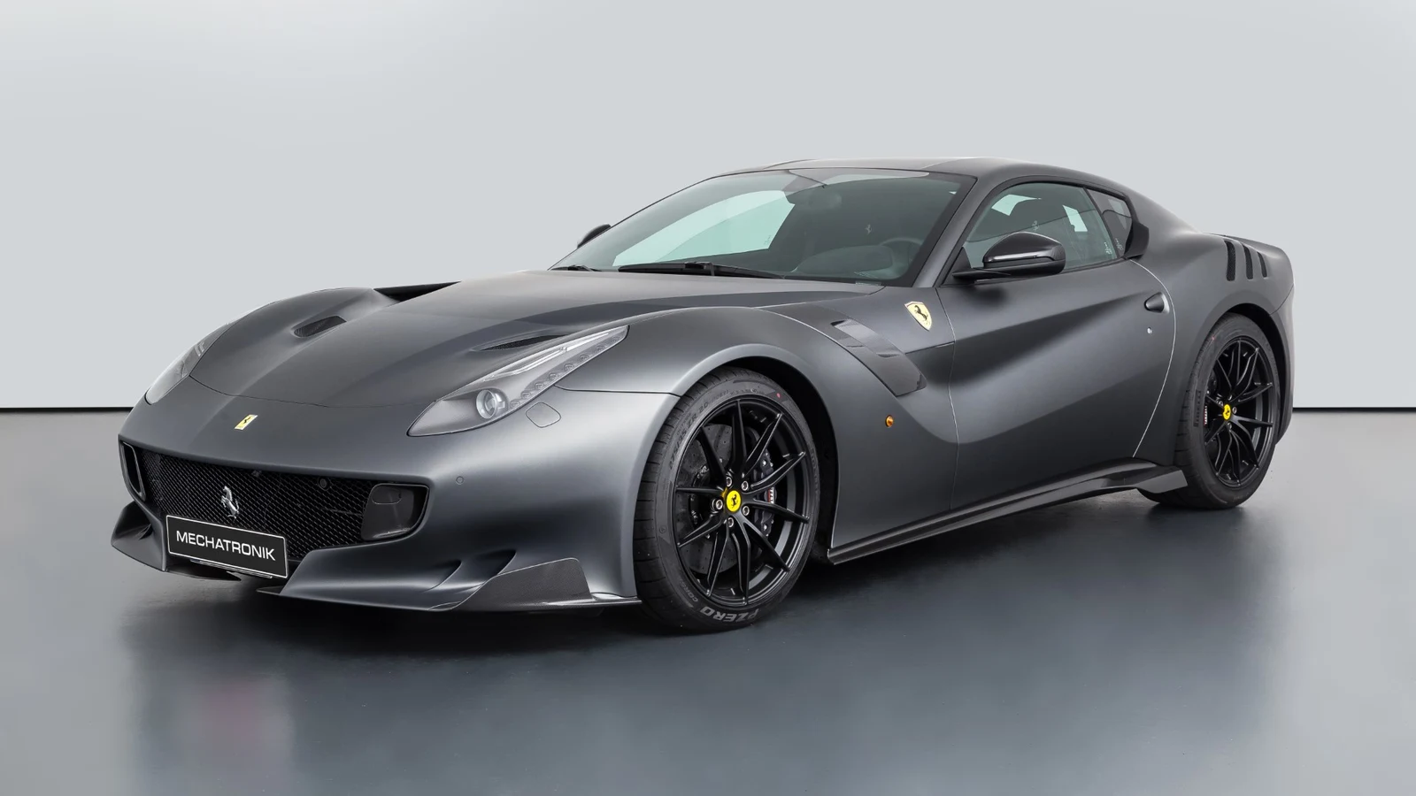 Ferrari F12tdf, 3/10