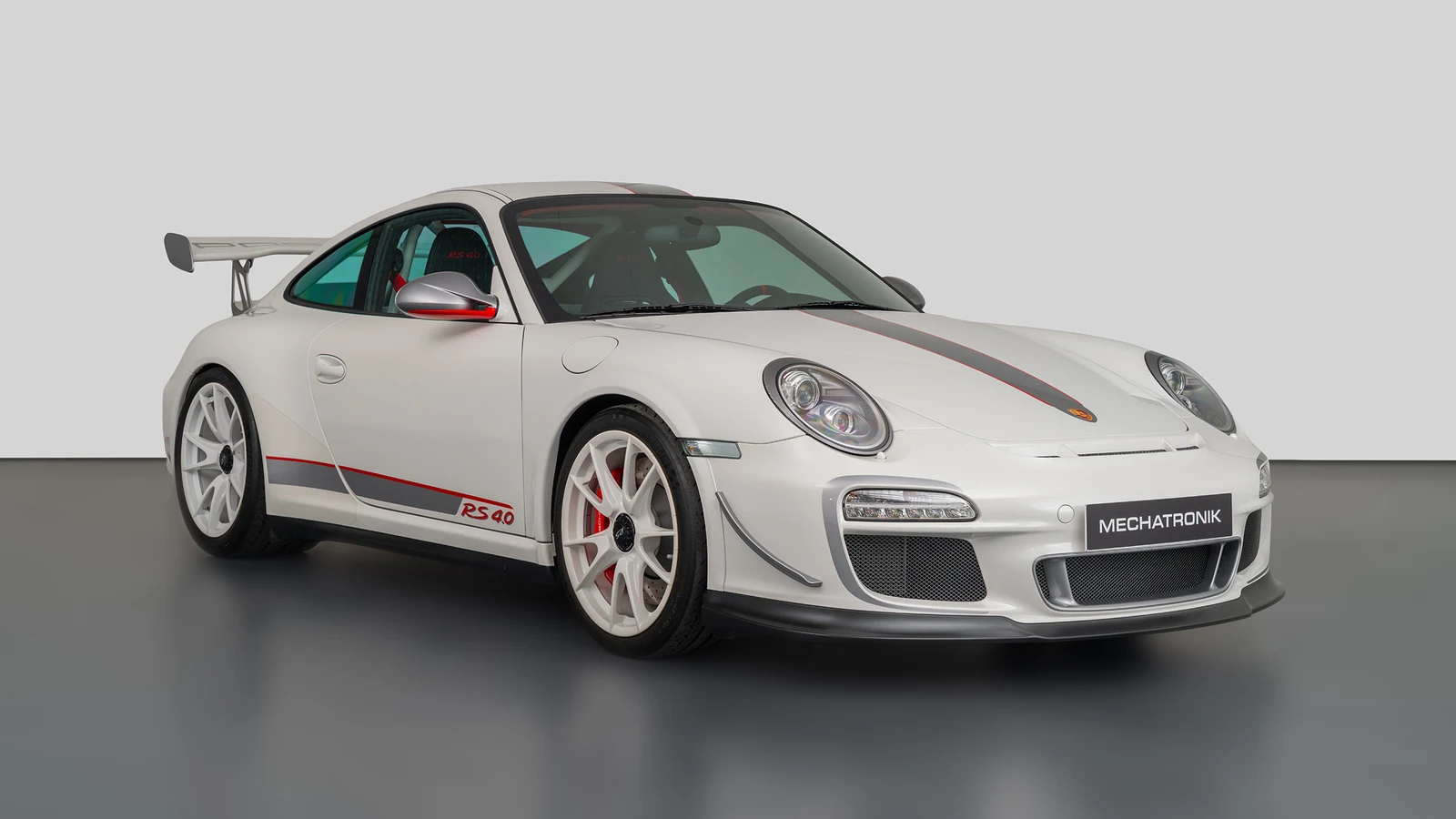 Carrara White Porsche 911 GT3 RS 4.0 (997), full front three-quarter view