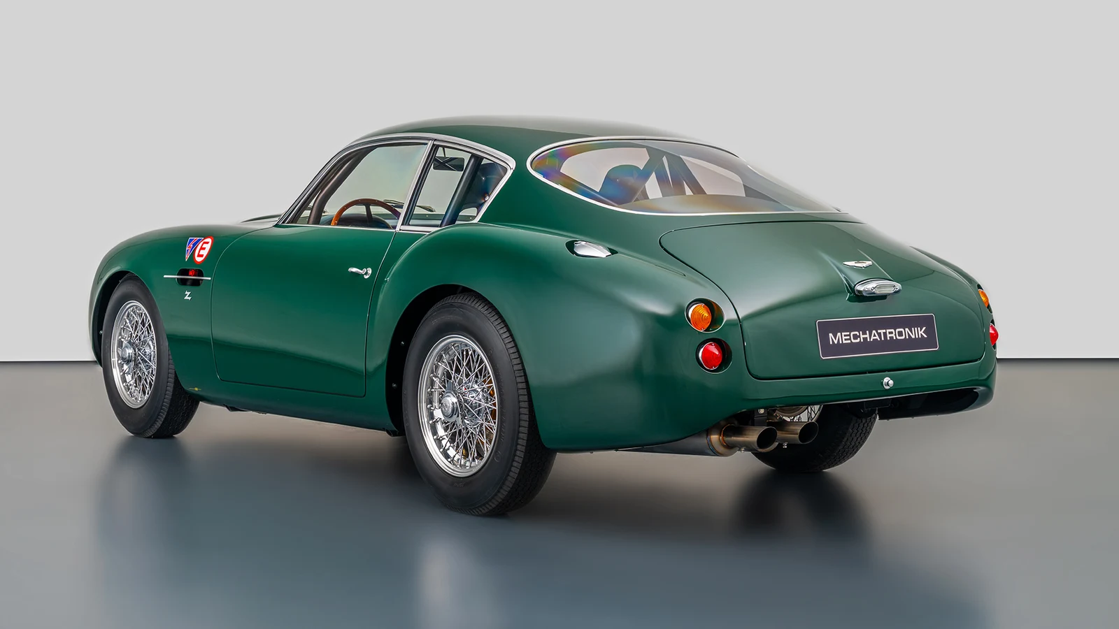 Aston Martin DB4 GT Zagato Continuation, 2/10