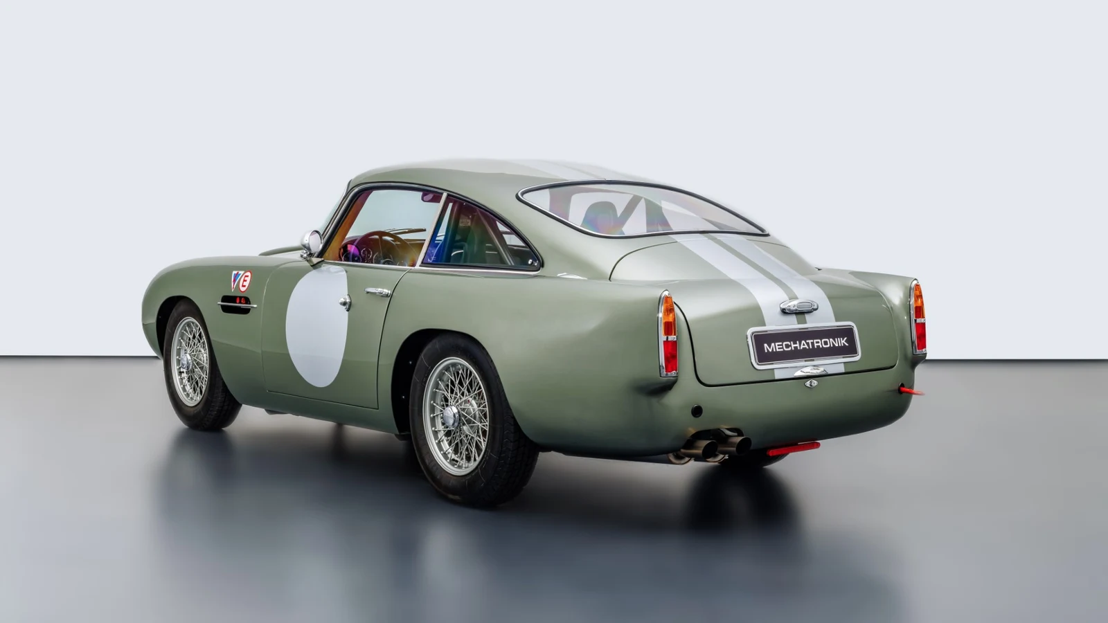 Aston Martin DB4 GT Continuation, 2/10