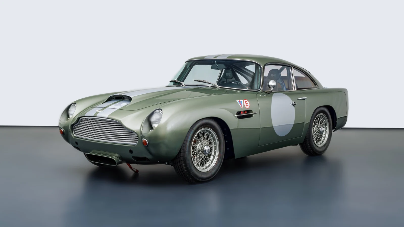 Aston Martin DB4 GT Continuation, 3/10