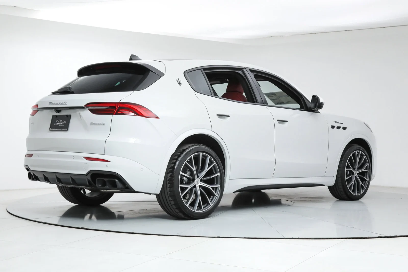 2026 Maserati Grecale Modena, 5/23