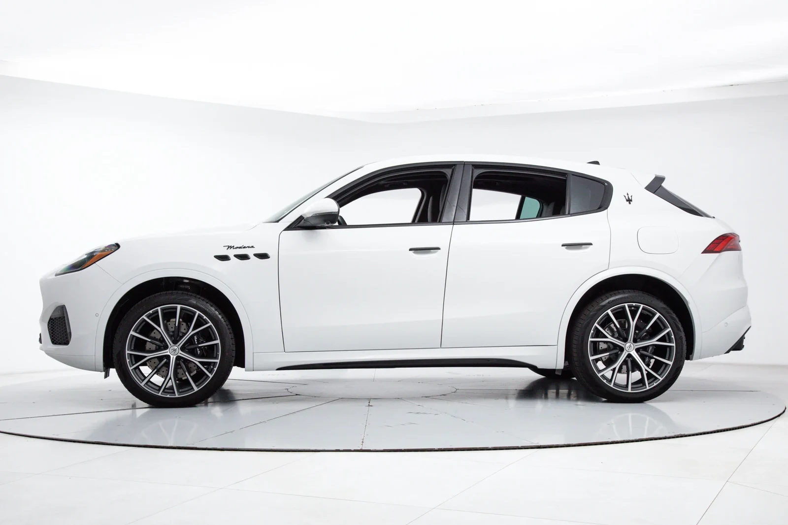 2026 Maserati Grecale Modena, 2/22