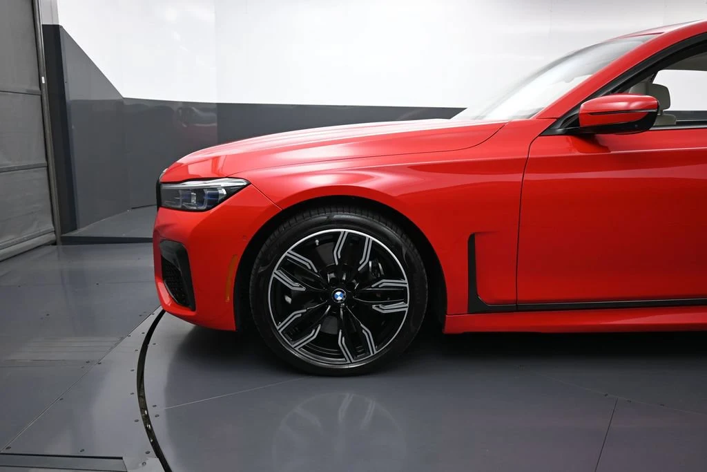 2022 BMW M760i xDrive for sale, exterior, Black