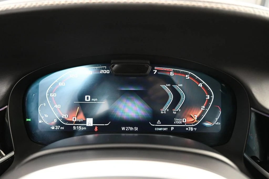 2022 BMW M760i xDrive interior, Ivory White/Black