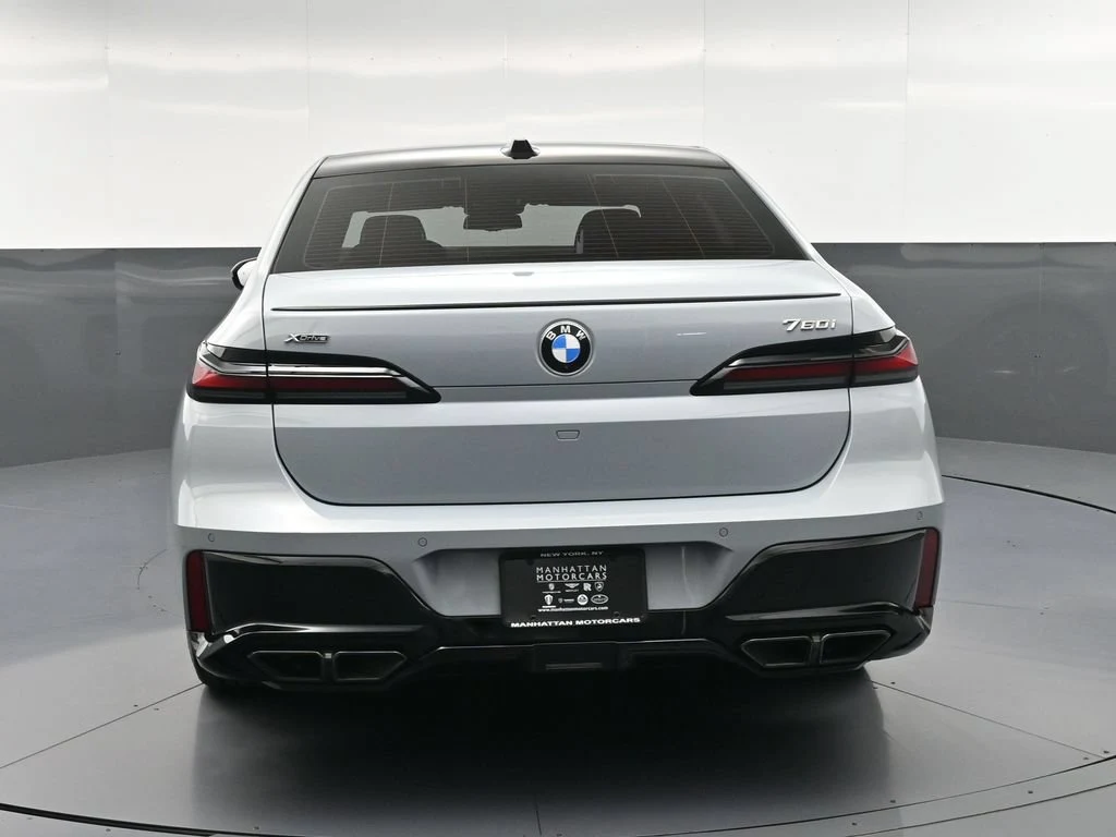 2025 BMW 760i xDrive, rear three-quarter view, Grey