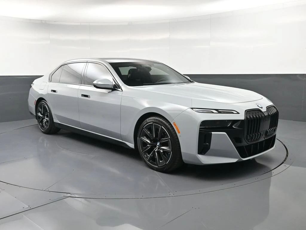 2025 BMW 760i xDrive for sale, front three-quarter view, Grey