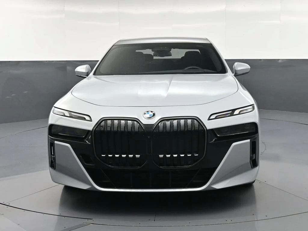 2025 BMW 760i xDrive for sale, exterior, Grey