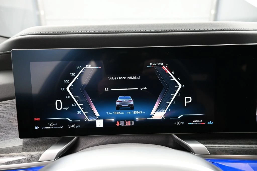 2025 BMW 760i xDrive interior, Black