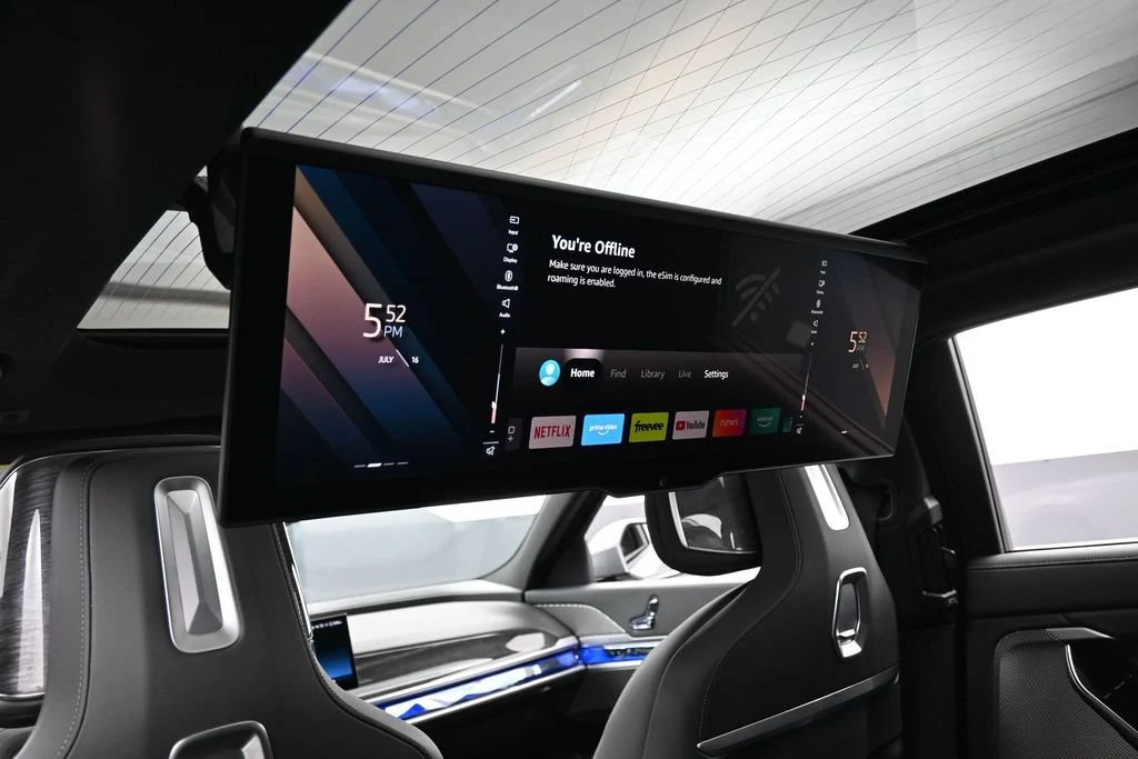 2025 BMW 760i xDrive interior, Black