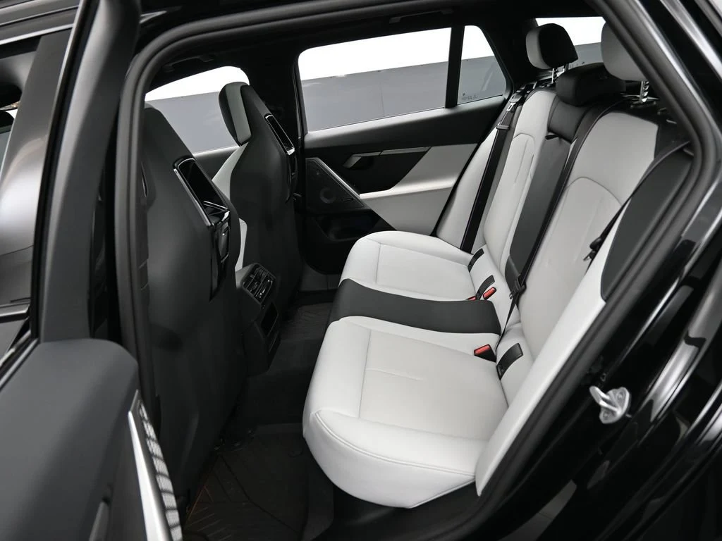 2025 BMW M5 Touring interior, seats, Silver/Black Merino Leather