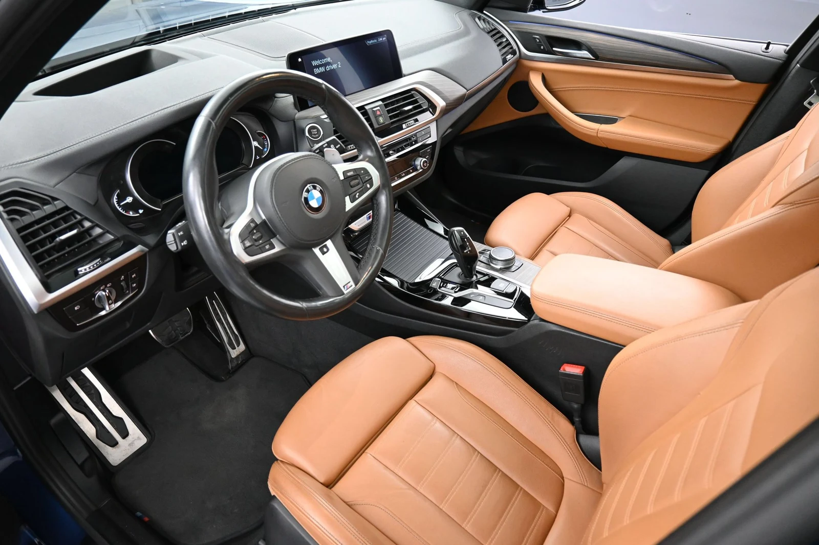 2019 BMW X3 M40i interior, Cognac