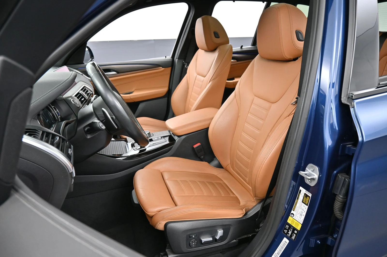 2019 BMW X3 M40i interior, seats, Cognac