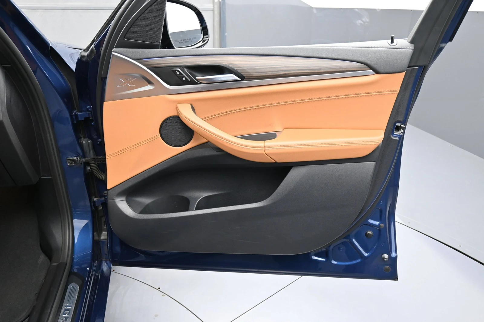 2019 BMW X3 M40i interior, door panel, Cognac