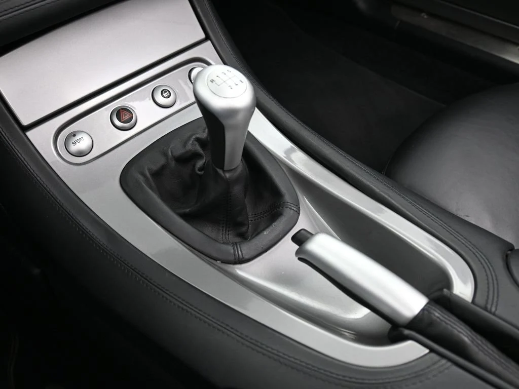 2001 BMW Z8 interior, center console, Black/Black
