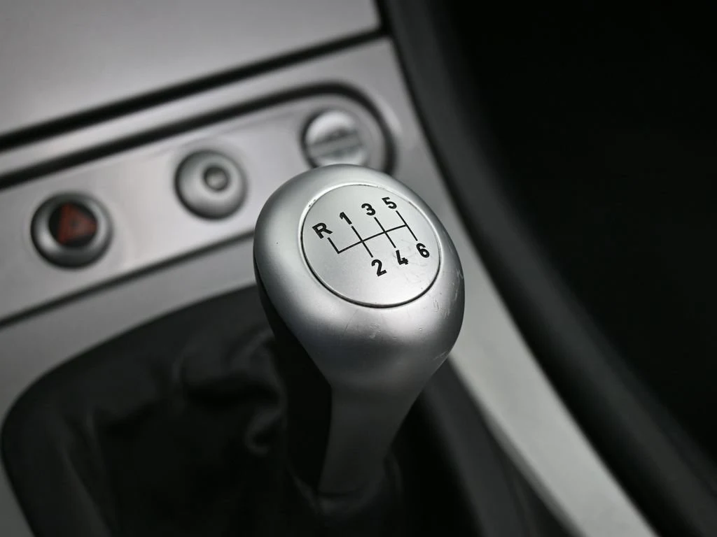 2001 BMW Z8 interior, center console, Black/Black