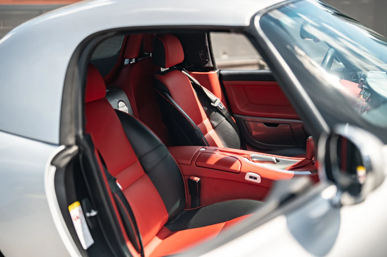 2003 Alpina Roadster V8 interior, seats, Red