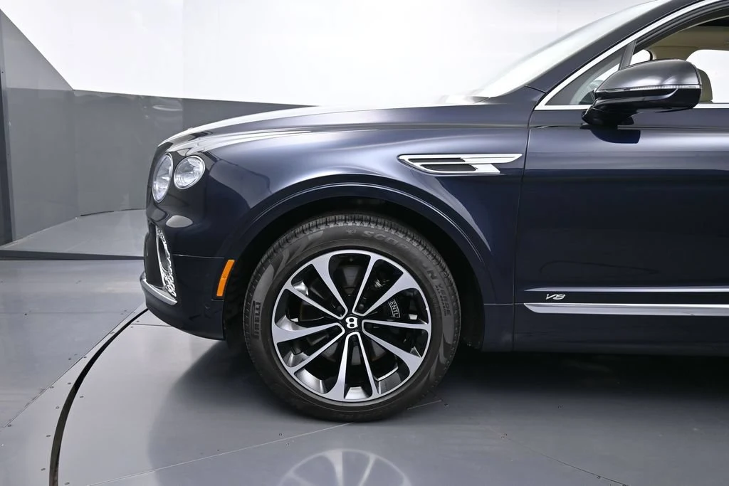 2021 Bentley Bentayga V8 for sale, exterior, Blue