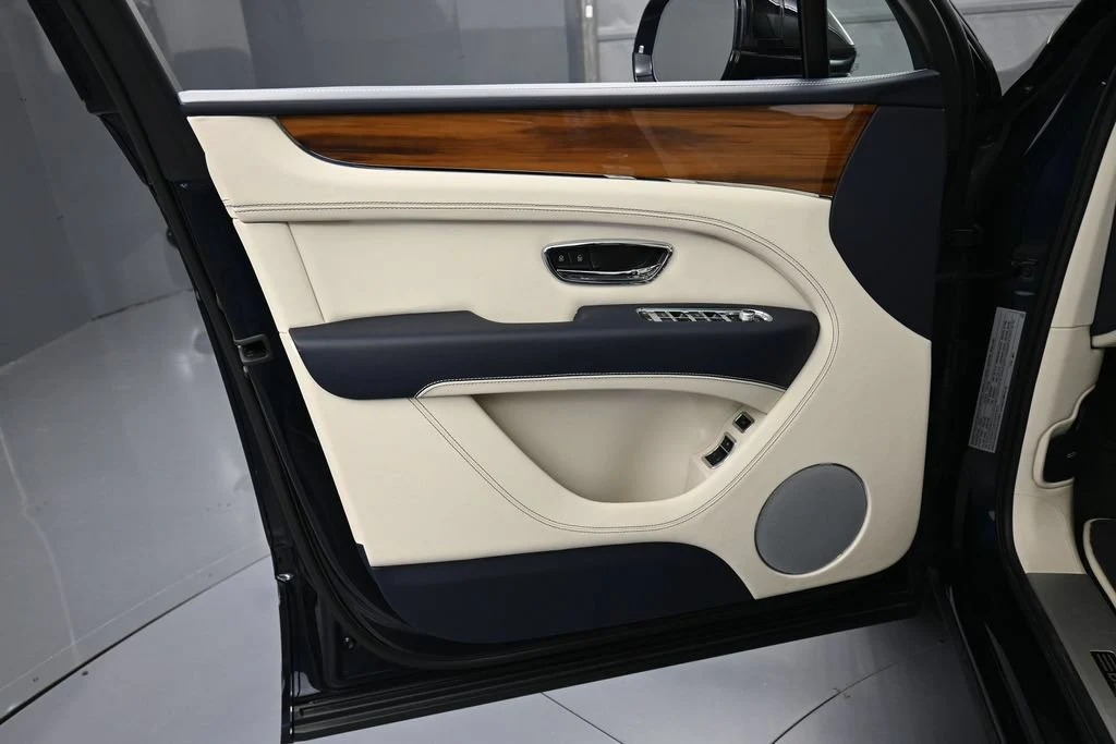 2021 Bentley Bentayga V8 interior, door panel, Linen Hide
