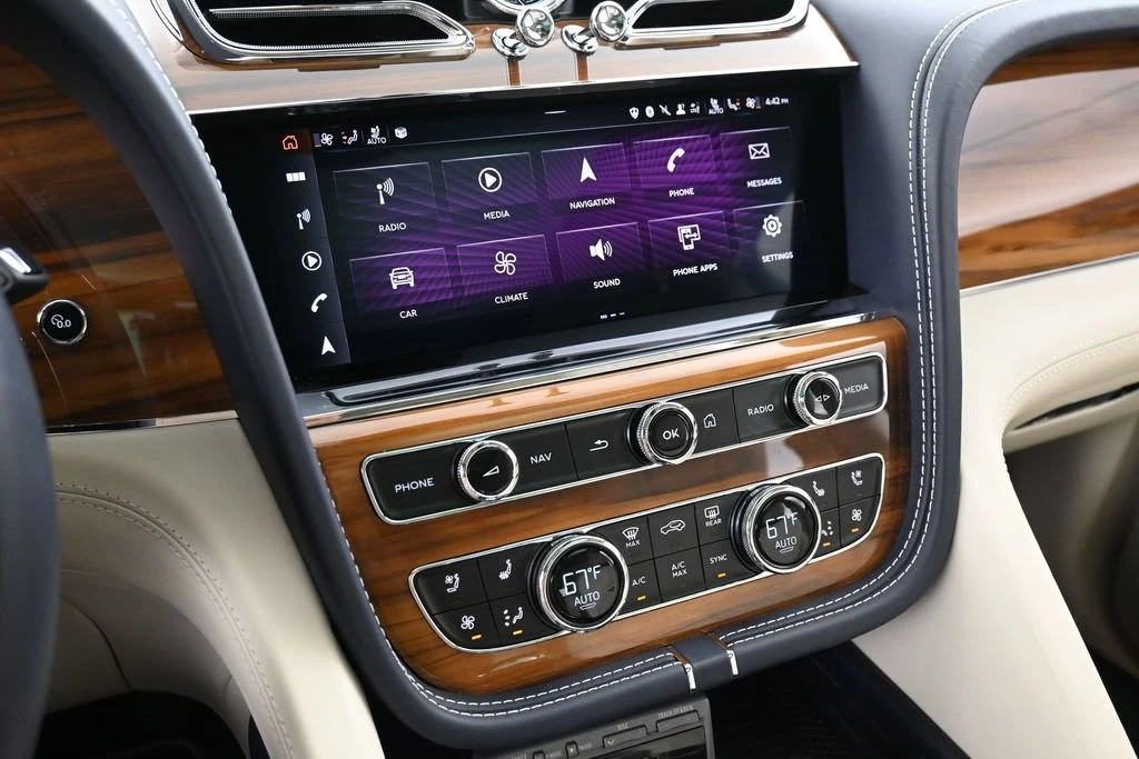 2021 Bentley Bentayga V8 interior, dashboard, Linen Hide