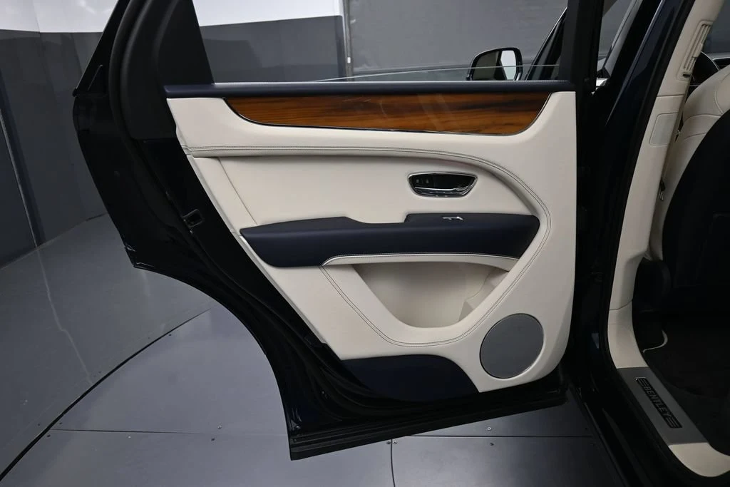 2021 Bentley Bentayga V8 interior, door panel, Linen Hide