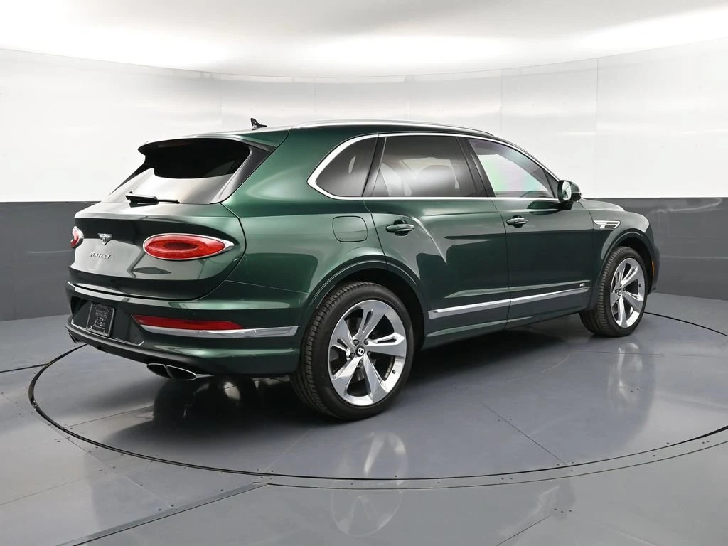 2022 Bentley Bentayga V8 First Edition for sale, exterior, Green