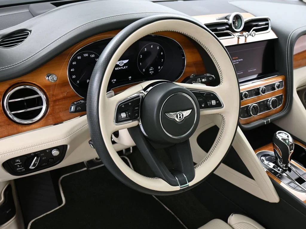 2022 Bentley Bentayga V8 First Edition interior, Linen