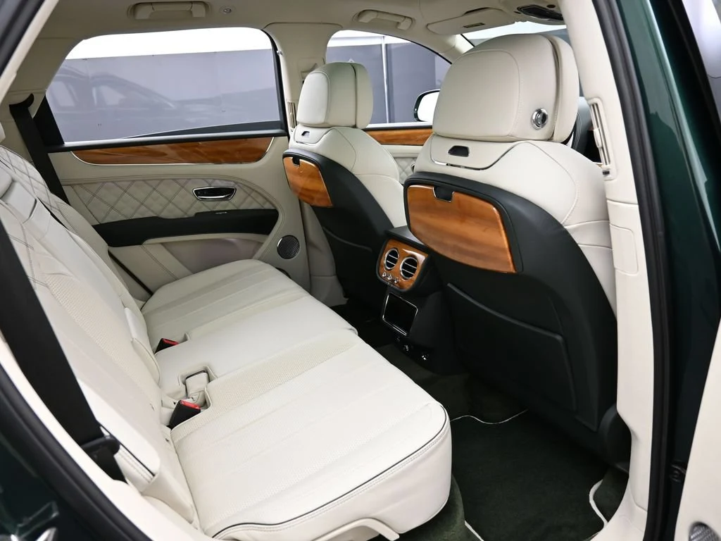 2022 Bentley Bentayga V8 First Edition interior, seats, Linen